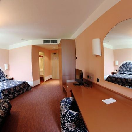 Etoile Du Nord Otel Sarre Dış mekan fotoğraf