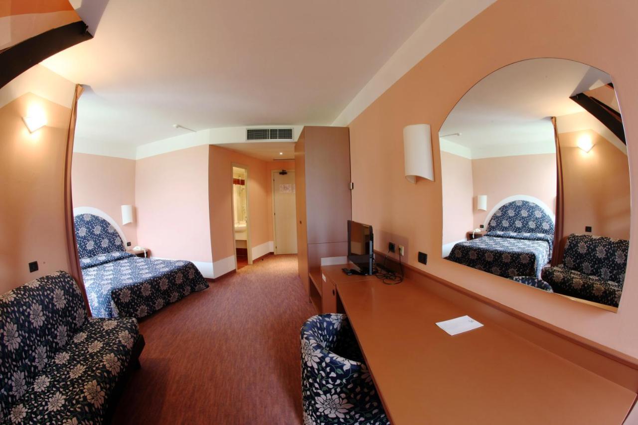Etoile Du Nord Otel Sarre Dış mekan fotoğraf
